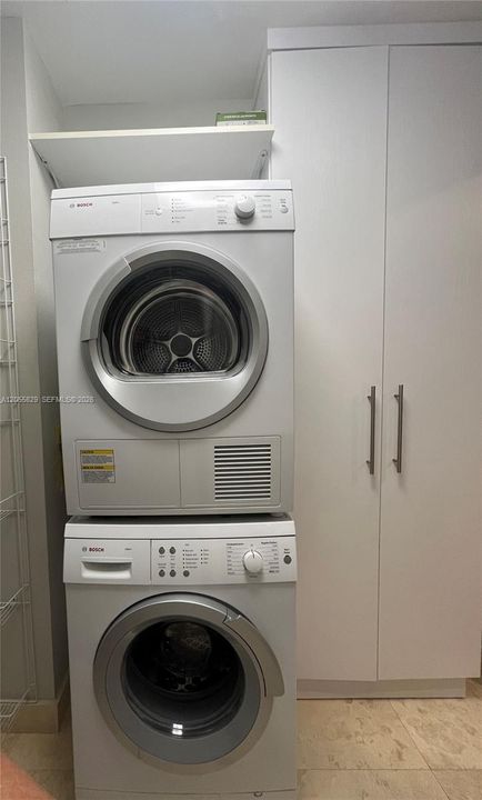 В аренду: $4,150 (2 спален, 2 ванн, 1139 Квадратных фут)