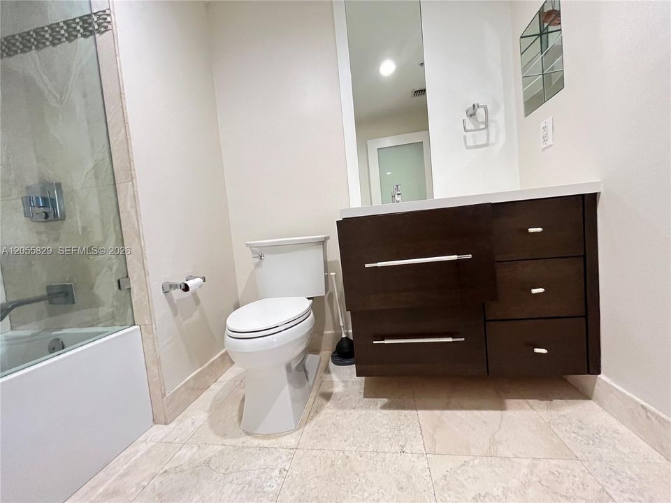 В аренду: $4,150 (2 спален, 2 ванн, 1139 Квадратных фут)