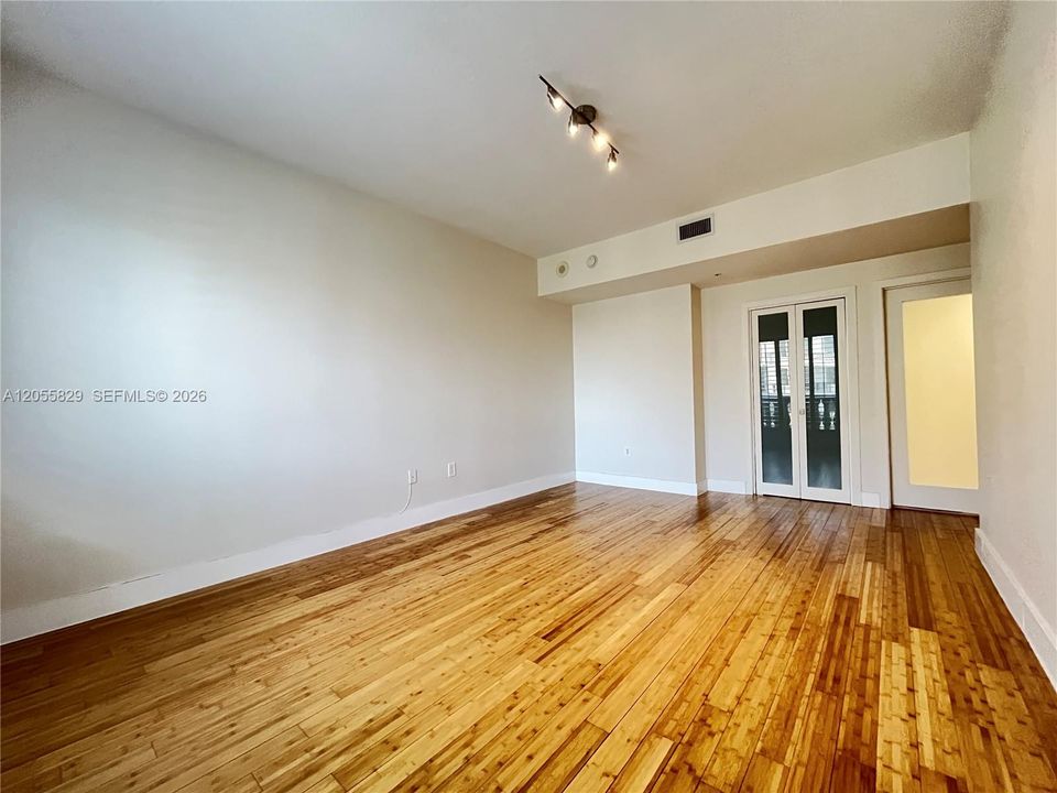 В аренду: $4,150 (2 спален, 2 ванн, 1139 Квадратных фут)
