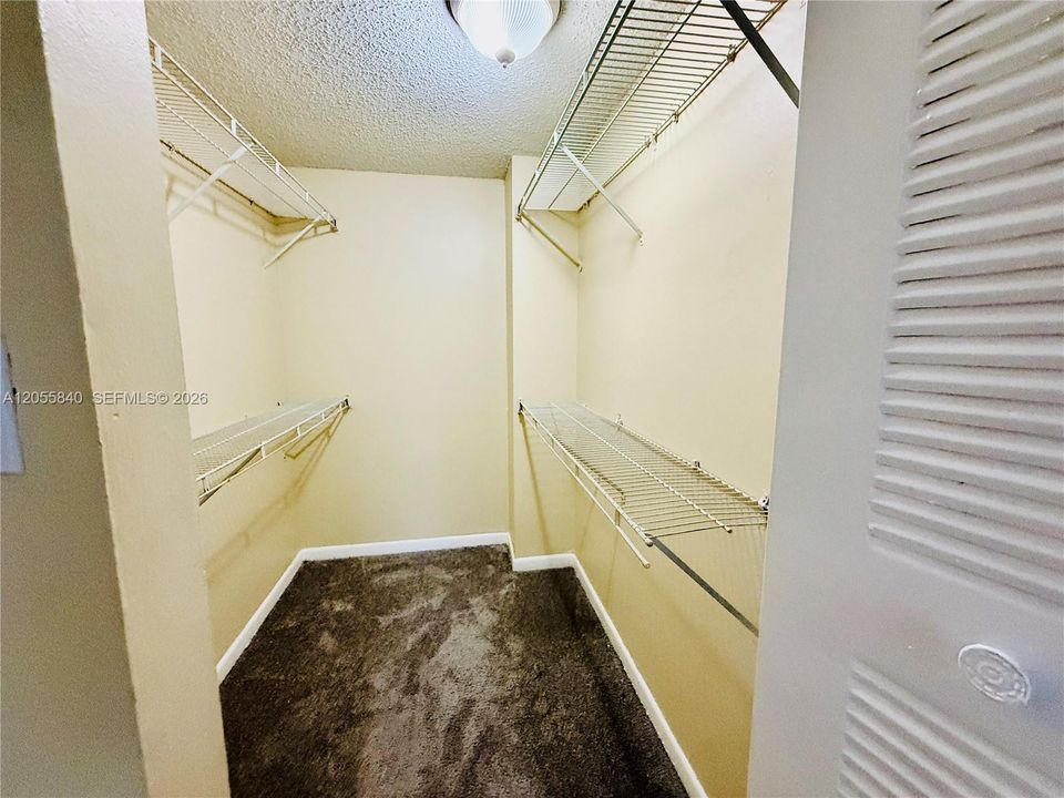 For Rent: $2,700 (3 beds, 2 baths, 1255 Square Feet)