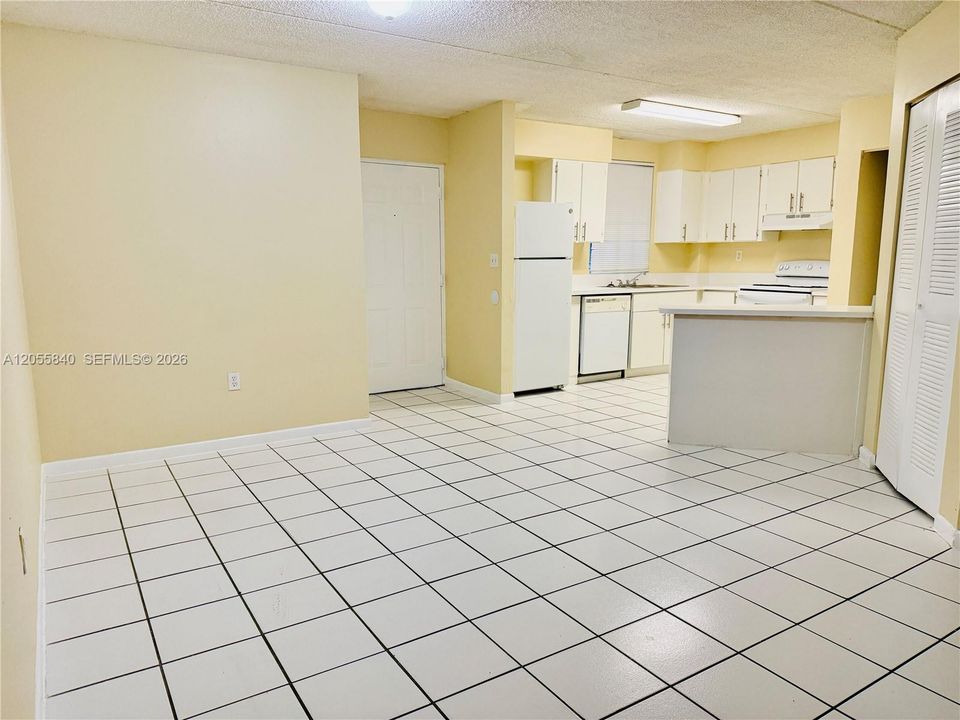 For Rent: $2,700 (3 beds, 2 baths, 1255 Square Feet)
