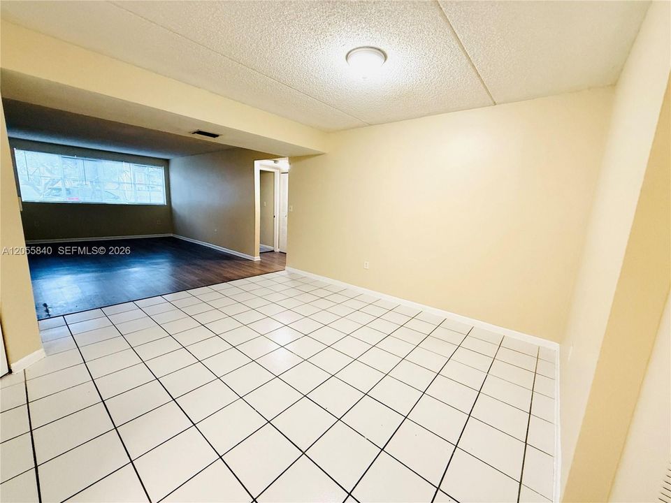 For Rent: $2,700 (3 beds, 2 baths, 1255 Square Feet)