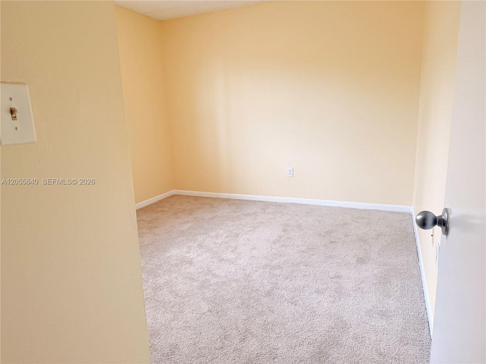 For Rent: $2,700 (3 beds, 2 baths, 1255 Square Feet)