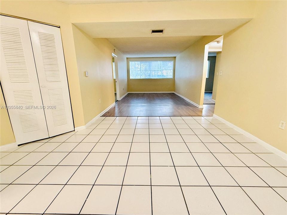 For Rent: $2,700 (3 beds, 2 baths, 1255 Square Feet)
