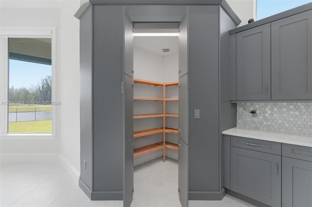 На продажу: $1,149,000 (5 спален, 4 ванн, 3625 Квадратных фут)