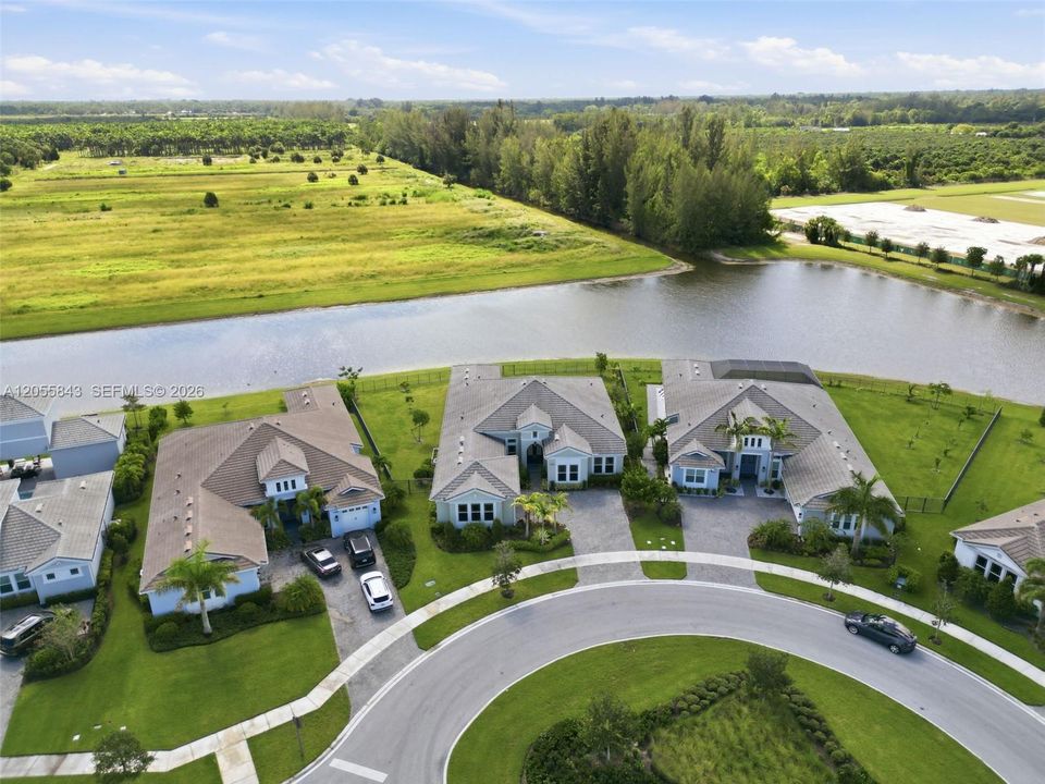 На продажу: $1,149,000 (5 спален, 4 ванн, 3625 Квадратных фут)