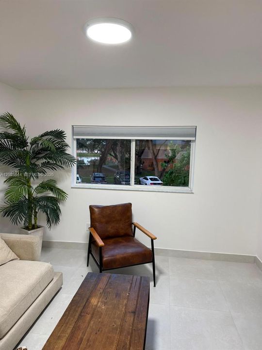 В аренду: $2,600 (2 спален, 1 ванн, 749 Квадратных фут)