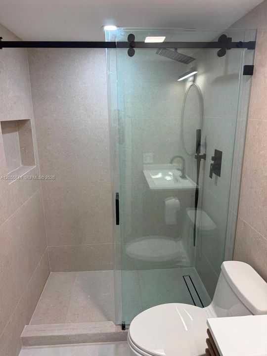 В аренду: $2,600 (2 спален, 1 ванн, 749 Квадратных фут)