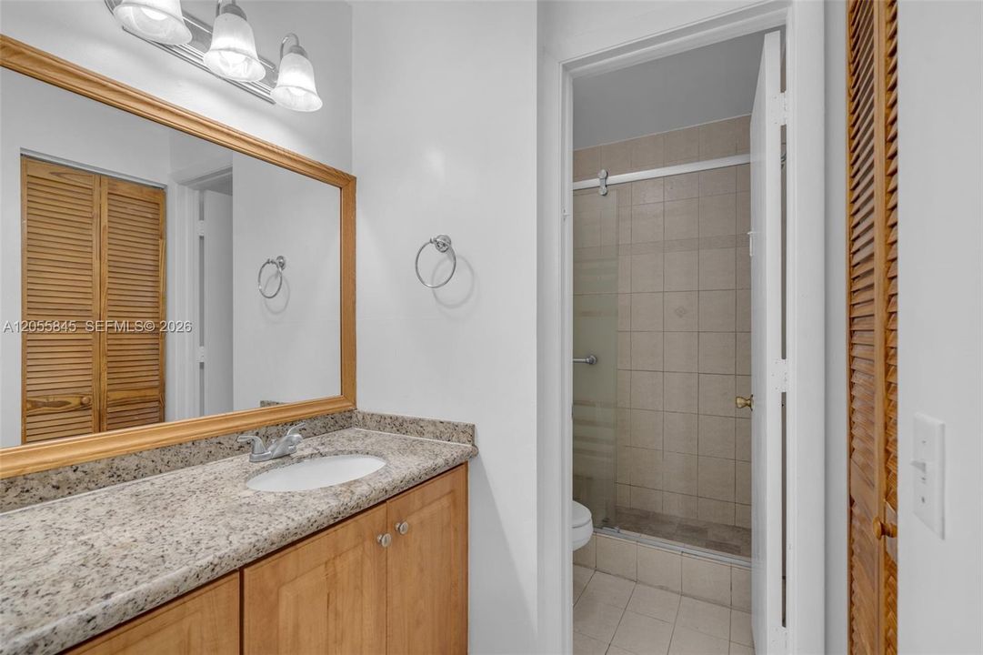 For Rent: $2,400 (2 beds, 2 baths, 1100 Square Feet)
