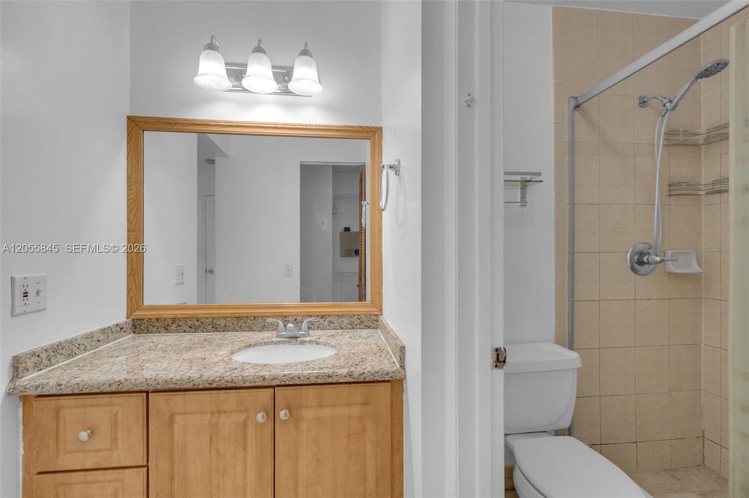 For Rent: $2,400 (2 beds, 2 baths, 1100 Square Feet)