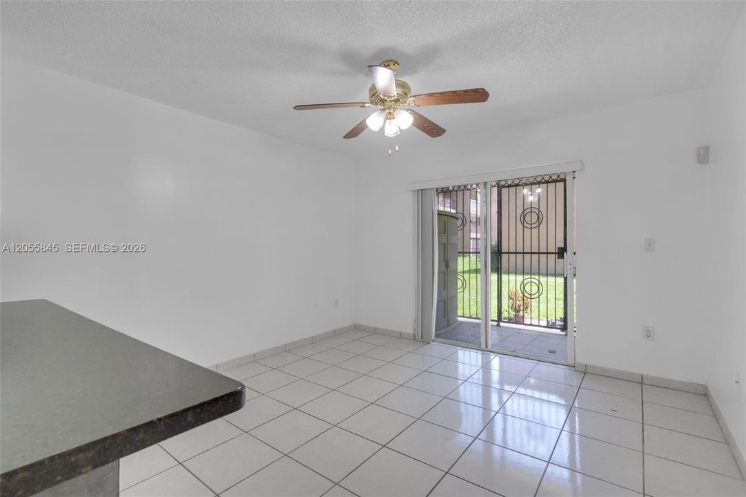 For Rent: $2,400 (2 beds, 2 baths, 1100 Square Feet)