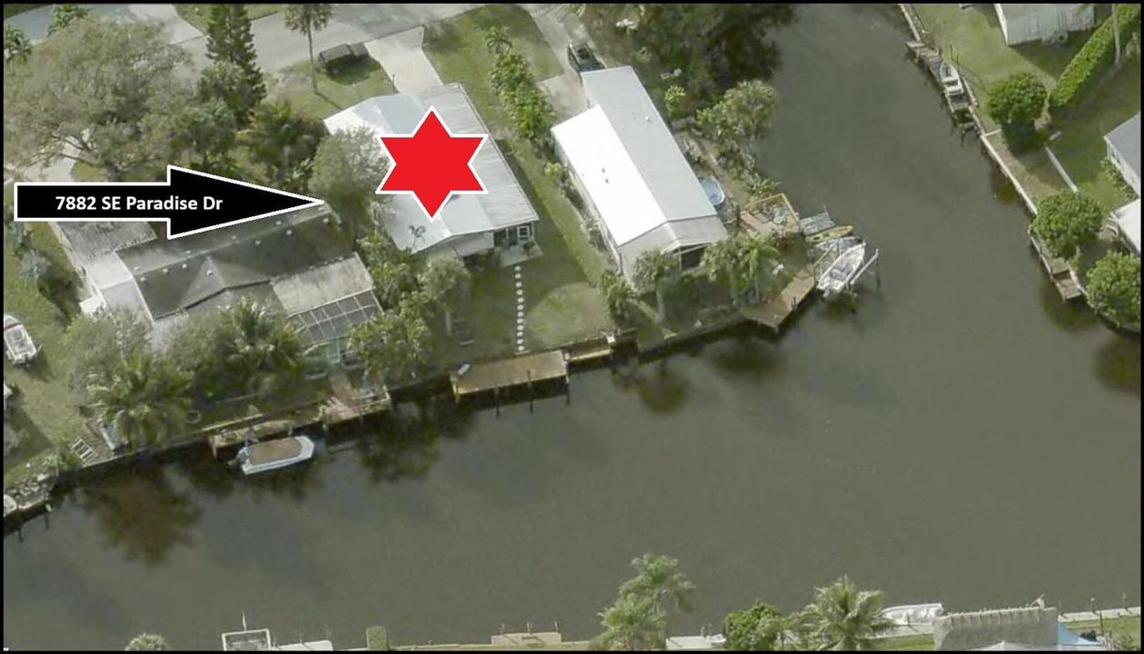 Birds Eye across canal close up