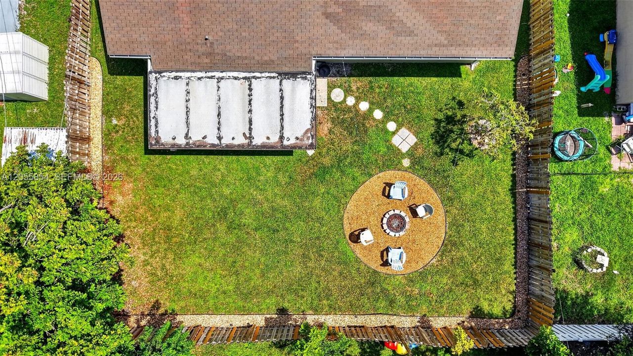 En Venta: $465,000 (3 camas, 2 baños, 1116 Pies cuadrados)