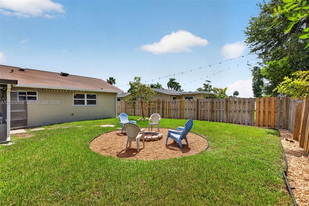 En Venta: $465,000 (3 camas, 2 baños, 1116 Pies cuadrados)