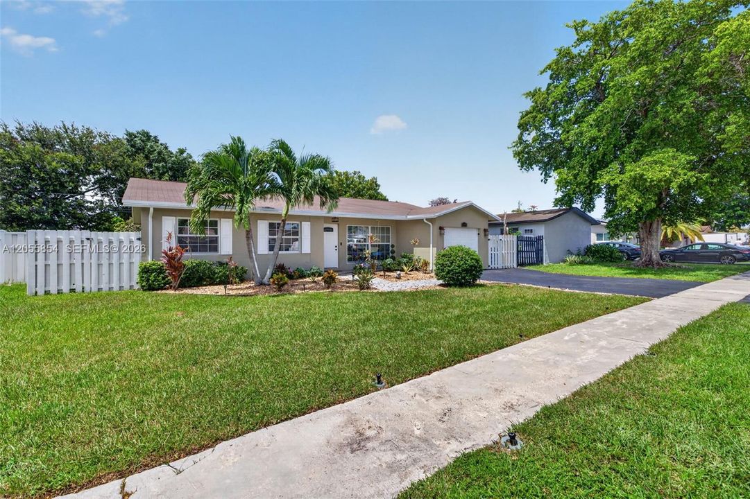 En Venta: $465,000 (3 camas, 2 baños, 1116 Pies cuadrados)