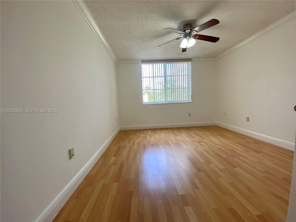 В аренду: $2,650 (2 спален, 2 ванн, 960 Квадратных фут)