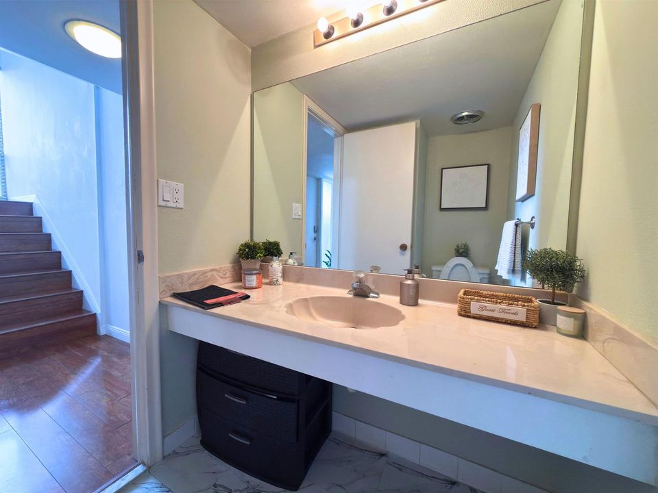 1204 Bridgewood 34