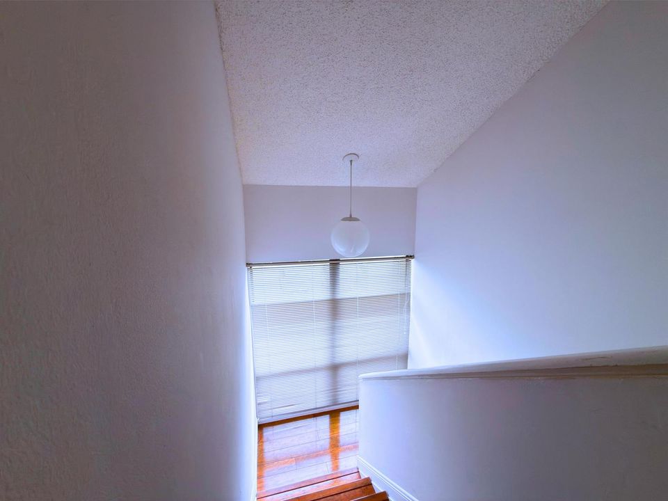 1204 Bridgewood 13