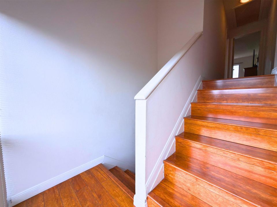 1204 Bridgewood 29