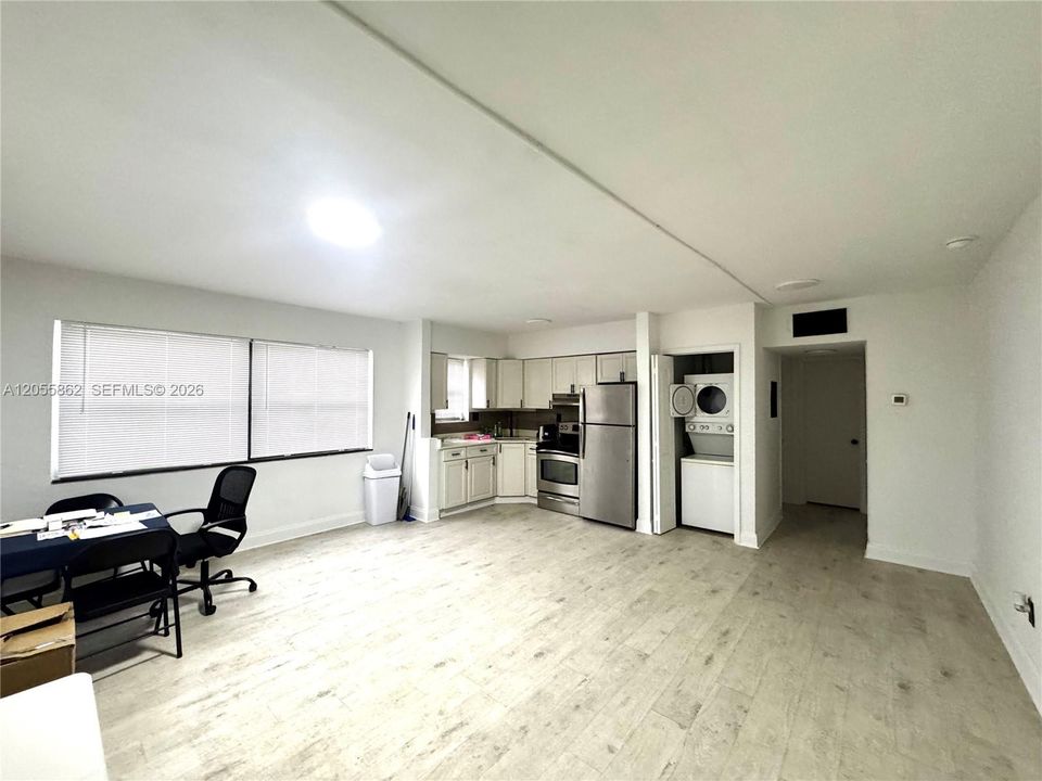 В аренду: $1,600 (1 спален, 1 ванн, 16820 Квадратных фут)