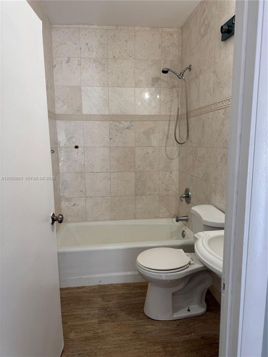 For Rent: $2,550 (3 beds, 2 baths, 2100 Square Feet)