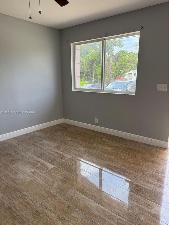 For Rent: $2,550 (3 beds, 2 baths, 2100 Square Feet)