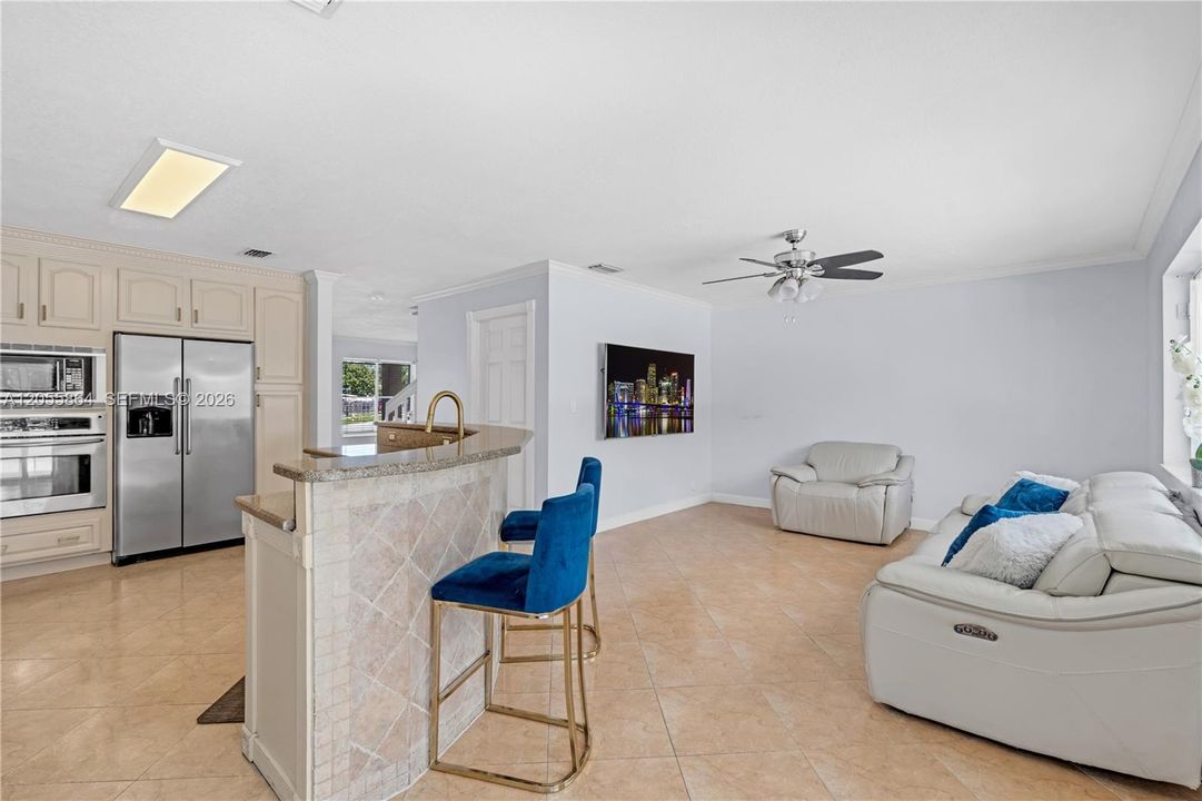 For Sale: $765,000 (3 beds, 2 baths, 1662 Square Feet)