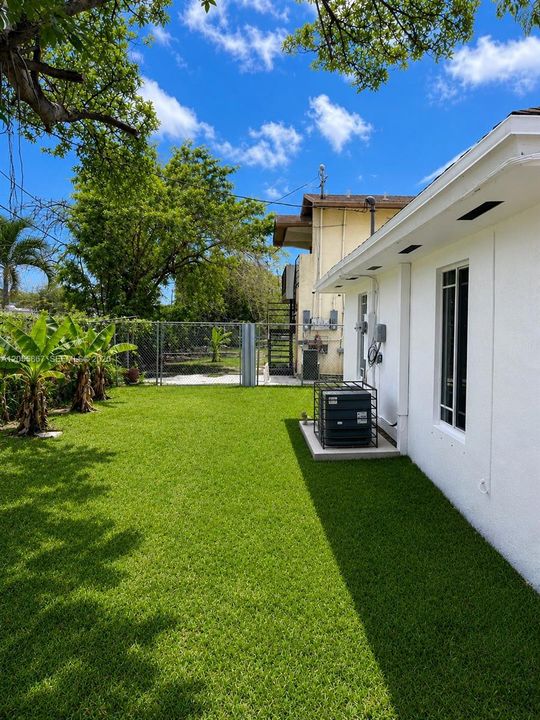 For Sale: $528,000 (3 beds, 2 baths, 1230 Square Feet)