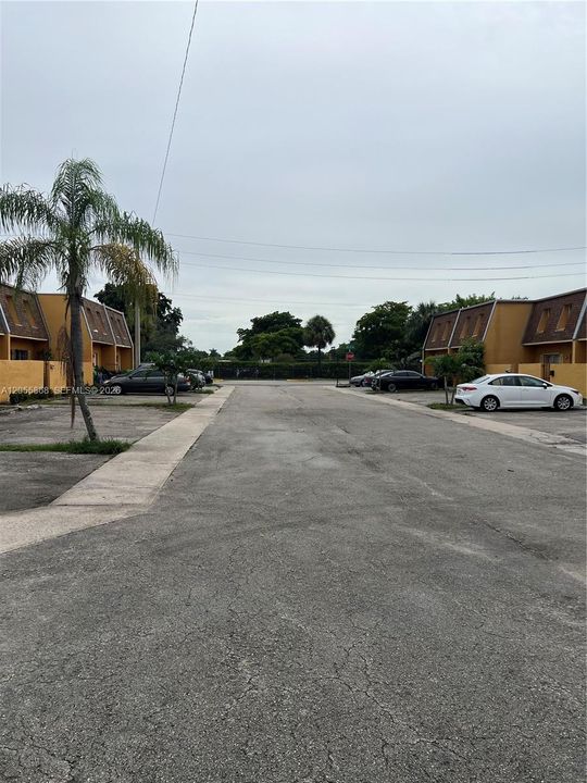 For Sale: $375,000 (4 beds, 2 baths, 1520 Square Feet)