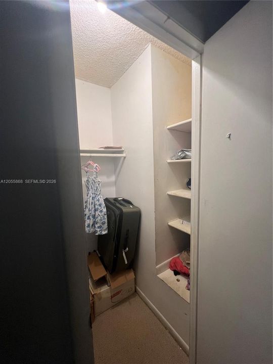 For Sale: $375,000 (4 beds, 2 baths, 1520 Square Feet)