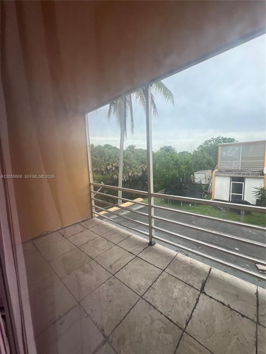 For Sale: $375,000 (4 beds, 2 baths, 1520 Square Feet)