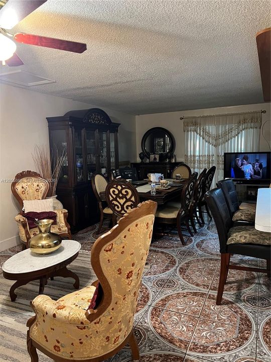 For Sale: $375,000 (4 beds, 2 baths, 1520 Square Feet)
