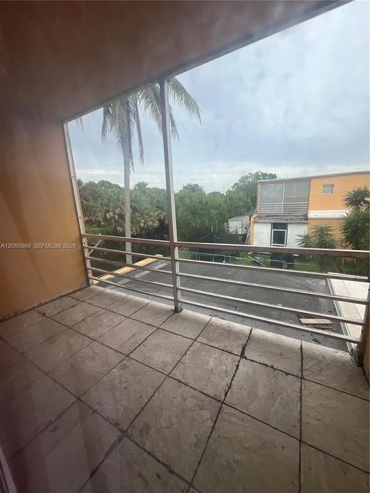 For Sale: $375,000 (4 beds, 2 baths, 1520 Square Feet)