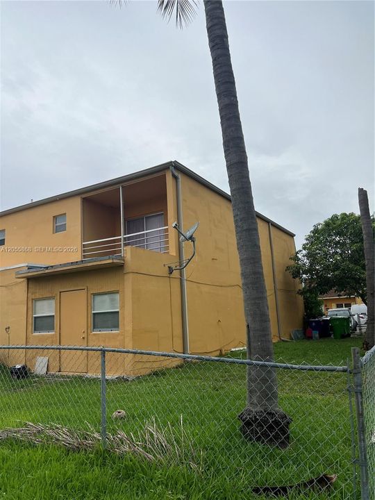 For Sale: $375,000 (4 beds, 2 baths, 1520 Square Feet)