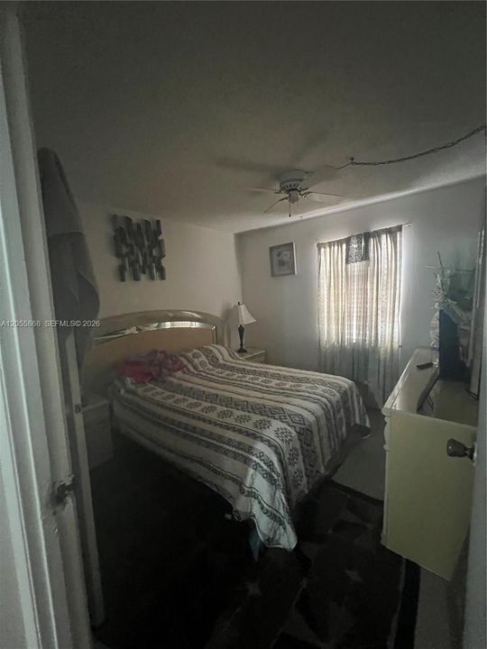 For Sale: $375,000 (4 beds, 2 baths, 1520 Square Feet)