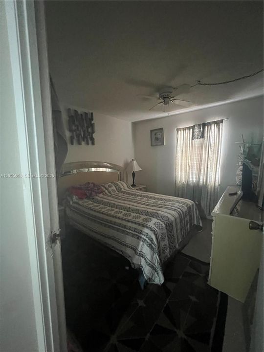 For Sale: $375,000 (4 beds, 2 baths, 1520 Square Feet)
