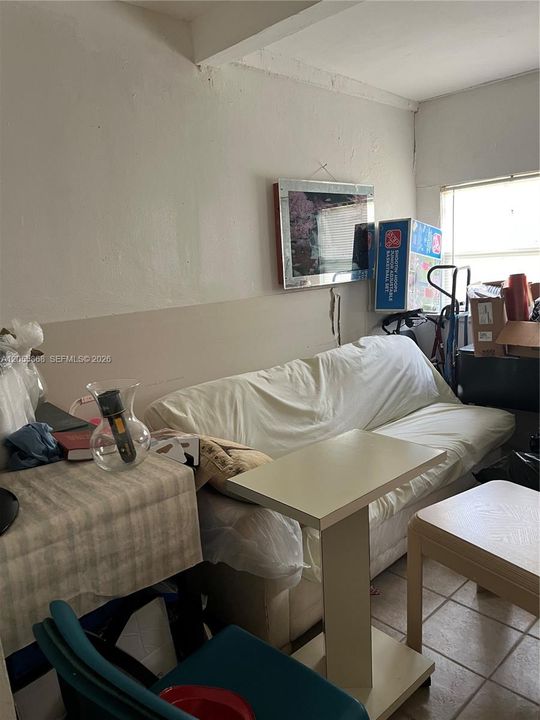 For Sale: $375,000 (4 beds, 2 baths, 1520 Square Feet)