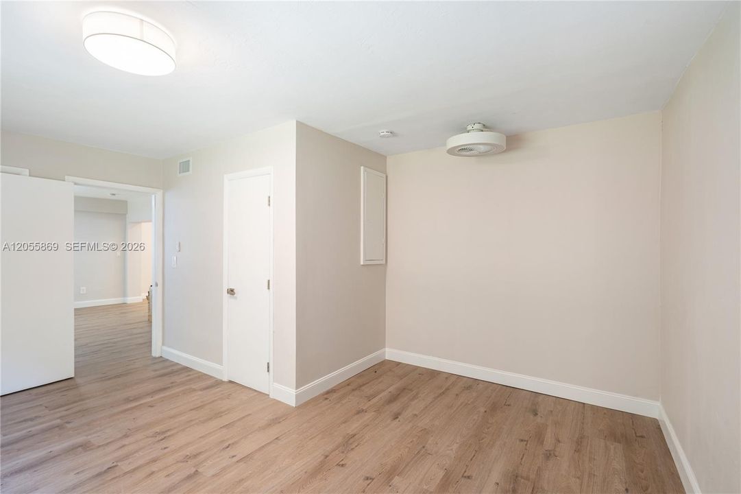 For Rent: $4,500 (3 beds, 2 baths, 3267 Square Feet)