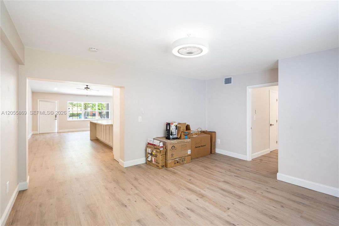 For Rent: $4,500 (3 beds, 2 baths, 3267 Square Feet)
