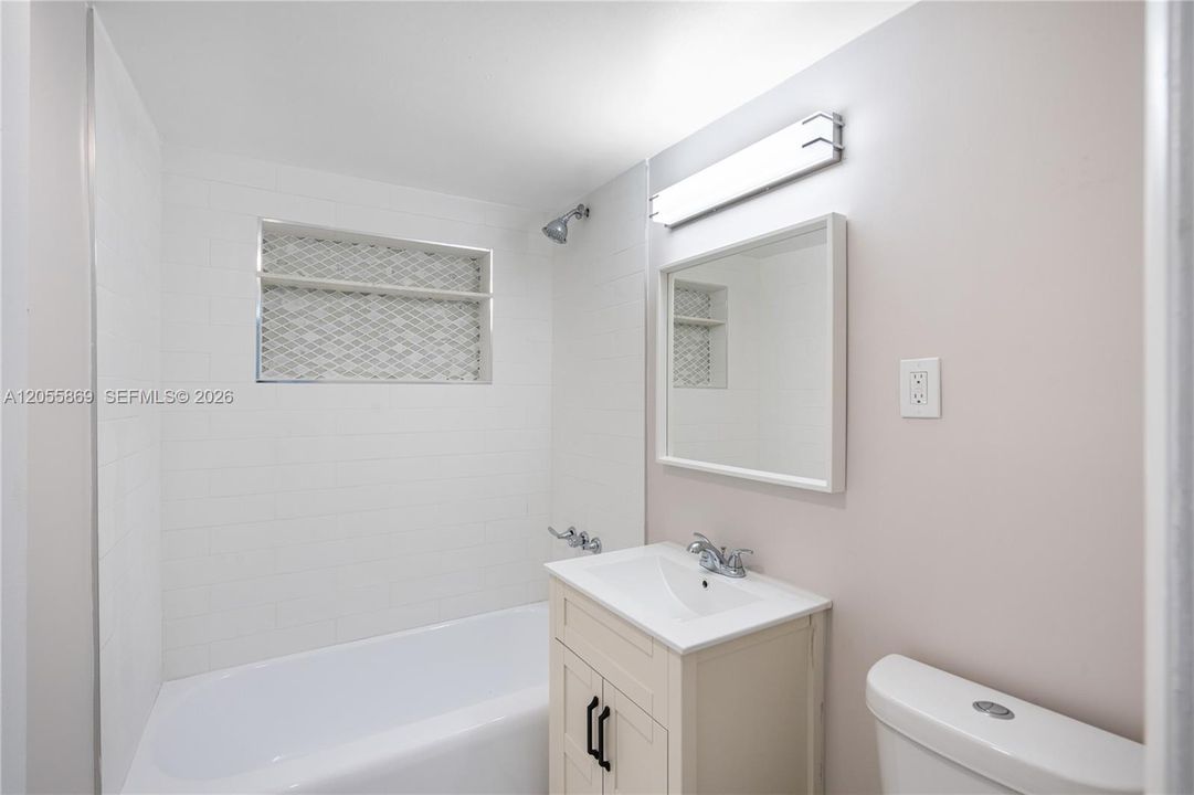 For Rent: $4,500 (3 beds, 2 baths, 3267 Square Feet)