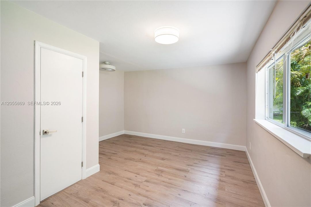 For Rent: $4,500 (3 beds, 2 baths, 3267 Square Feet)