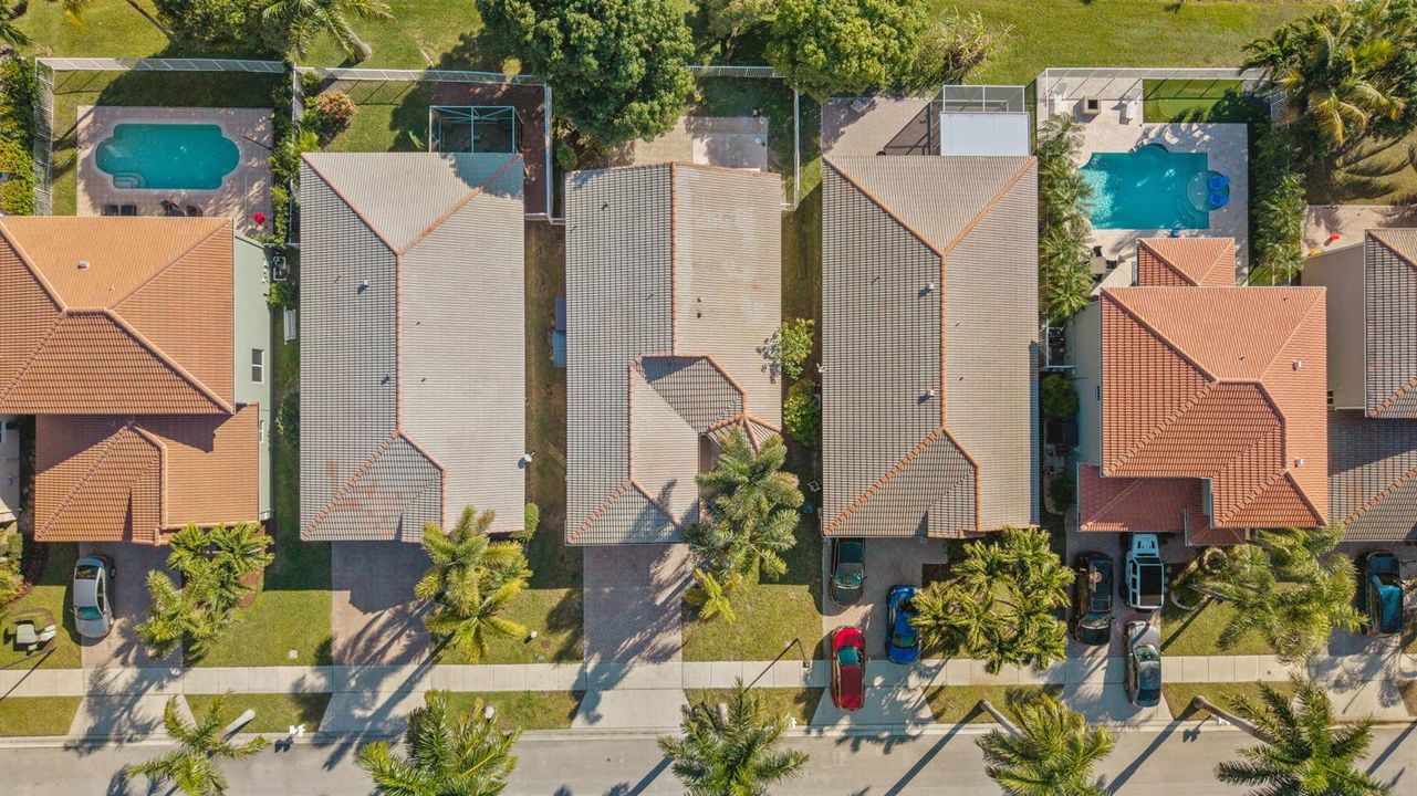 3800 Woodfield Dr-43