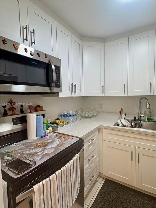 For Sale: $195,900 (1 beds, 1 baths, 506 Square Feet)