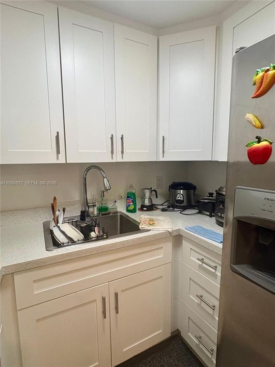 For Sale: $195,900 (1 beds, 1 baths, 506 Square Feet)