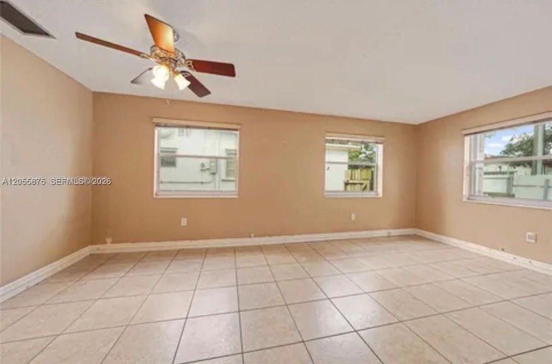 For Rent: $2,300 (3 beds, 2 baths, 0 Square Feet)