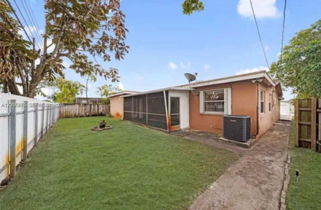 For Rent: $2,300 (3 beds, 2 baths, 0 Square Feet)
