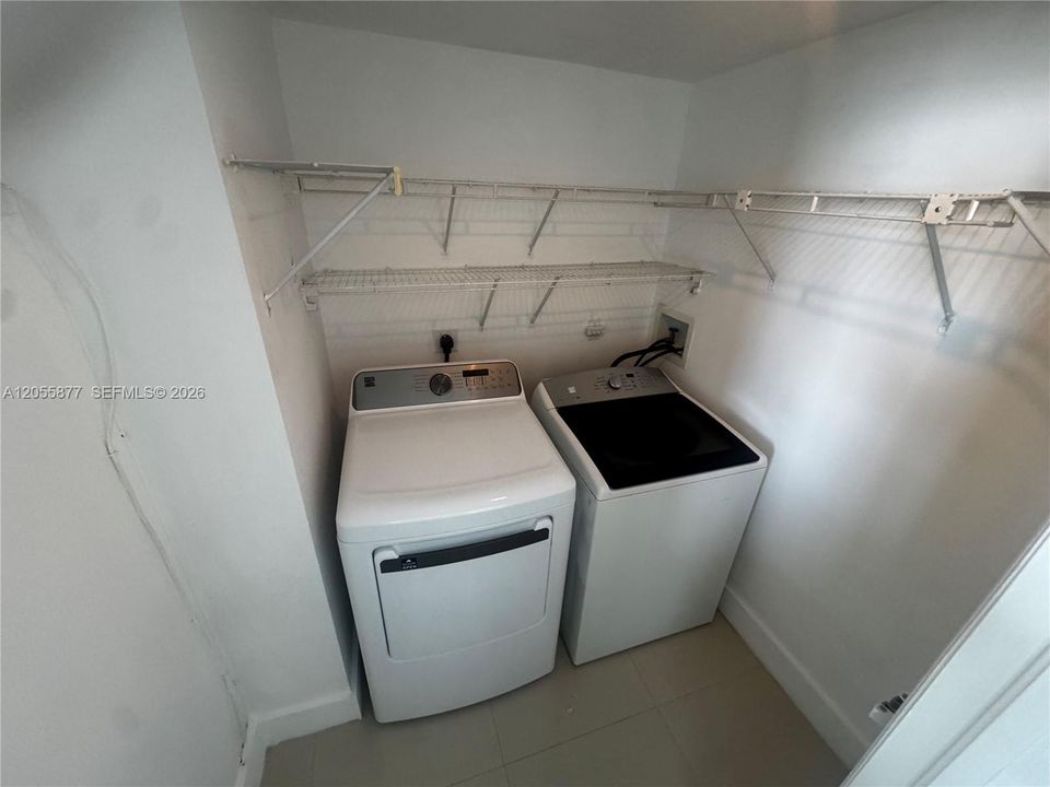 For Rent: $3,700 (1 beds, 1 baths, 793 Square Feet)