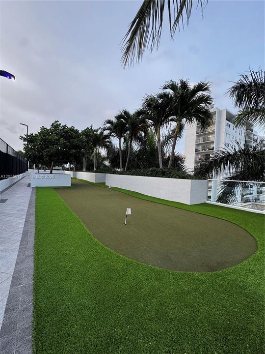 For Rent: $3,700 (1 beds, 1 baths, 793 Square Feet)