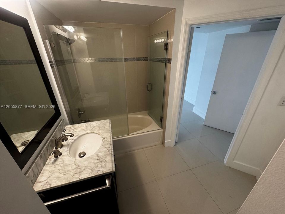 For Rent: $3,700 (1 beds, 1 baths, 793 Square Feet)