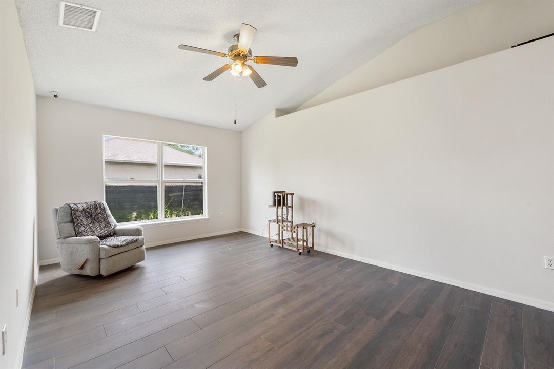 Middle Bedroom 3